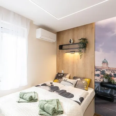 Island Of Silence - Close To Margaret Island *